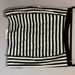 Nicole Black and white striped Skirt Size Large